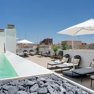 Limehome Calle Torcuato Luca De Tena Aparthotel